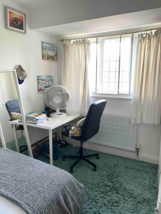 Large Family Home Near Richmond Park New Malden Esterno foto