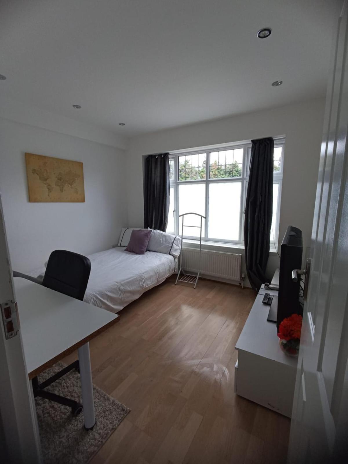 Large Family Home Near Richmond Park New Malden Esterno foto