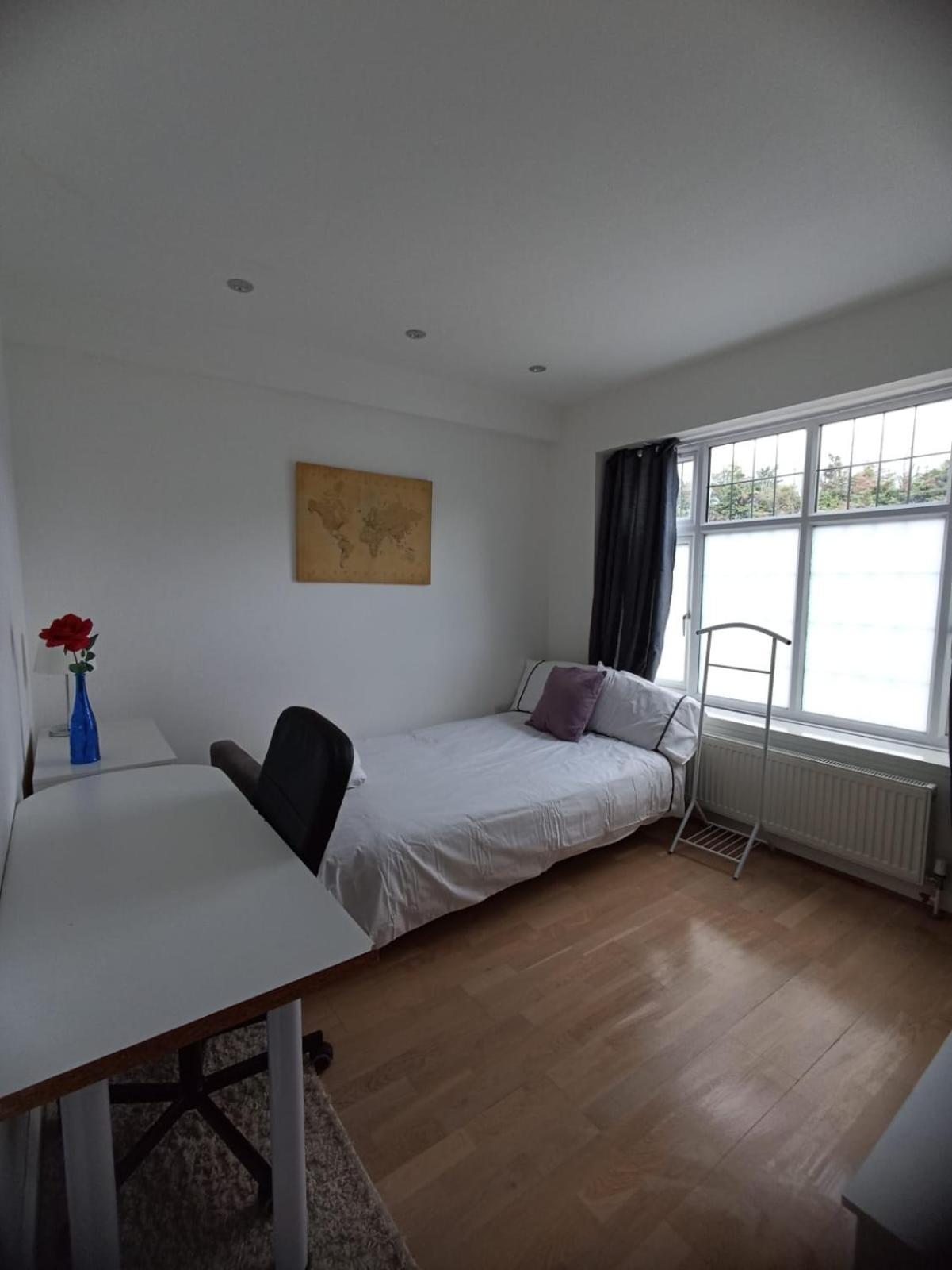Large Family Home Near Richmond Park New Malden Esterno foto